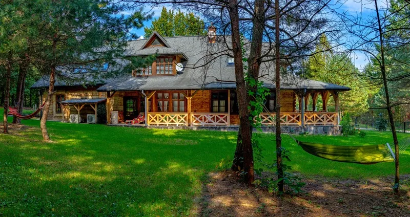 Wyjazd z przyjaciółmi na Roztocze - dom, natura, ognisko i czas tylko dla siebie