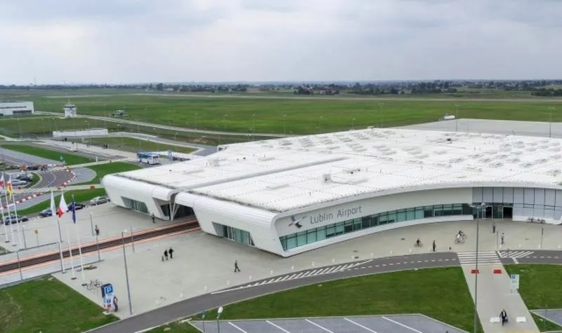 Jak dojechać do portu lotniczego Lublin? Praktyczny przewodnik dla podróżujących