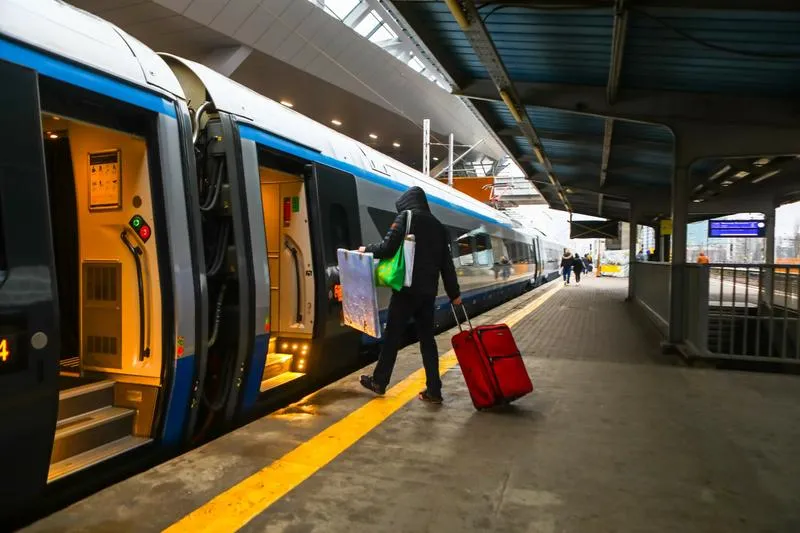 Kiedy wybrać się w podróż pociągiem z Lublina do Warszawy? Sprawdź najlepsze godziny!