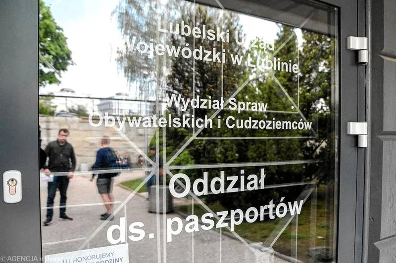 Paszport w Lublinie – ile kosztuje i jakie dokumenty przygotować?