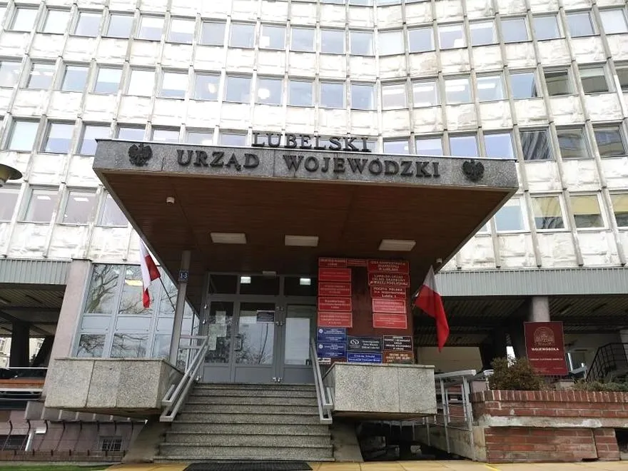 Praktyczny przewodnik: biuro paszportowe Lublin — jakie dokumenty przygotować