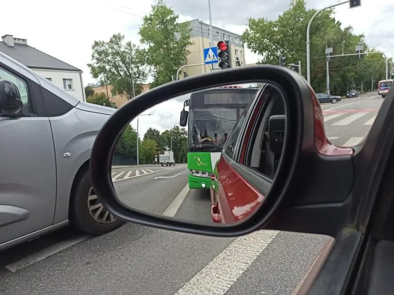 Zarobki kierowców komunikacji miejskiej