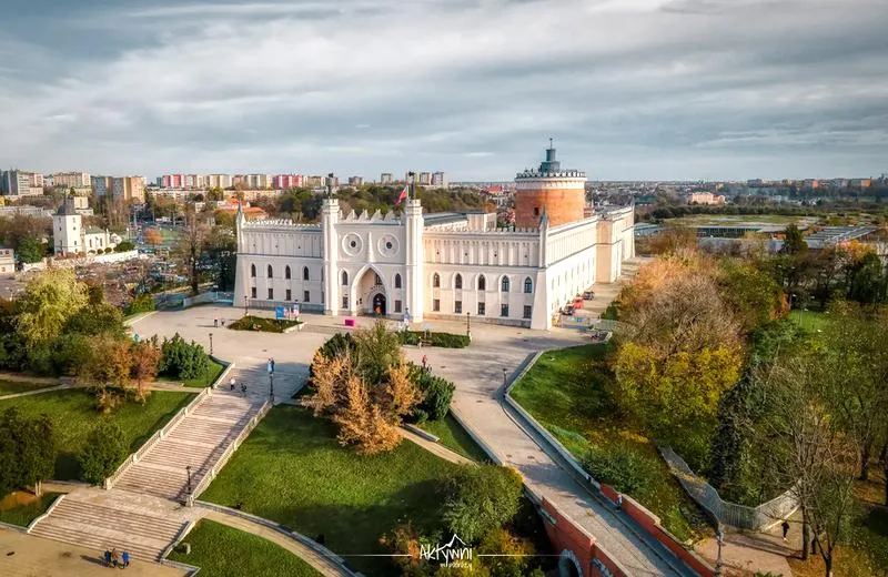Zwiedzanie zamków i pałaców